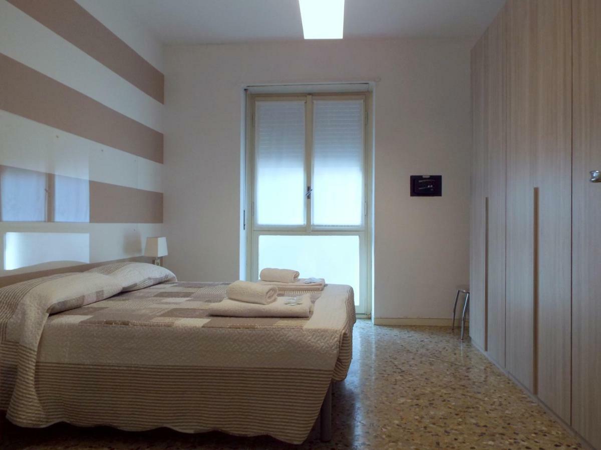 Lacaralele Apartment Milan Exterior photo